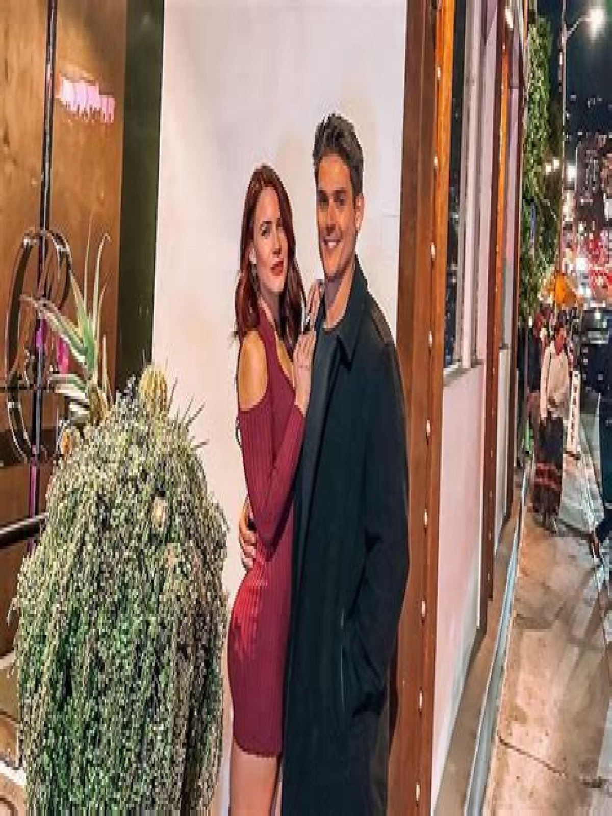 Courtney Hope And Mark Grossman: A Deep Dive Into Their Relationship