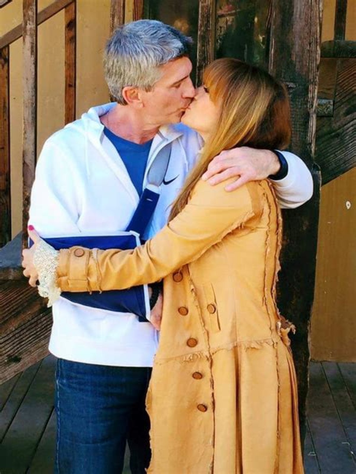 Jane Seymour And Joe Lando: A Timeless Love Story