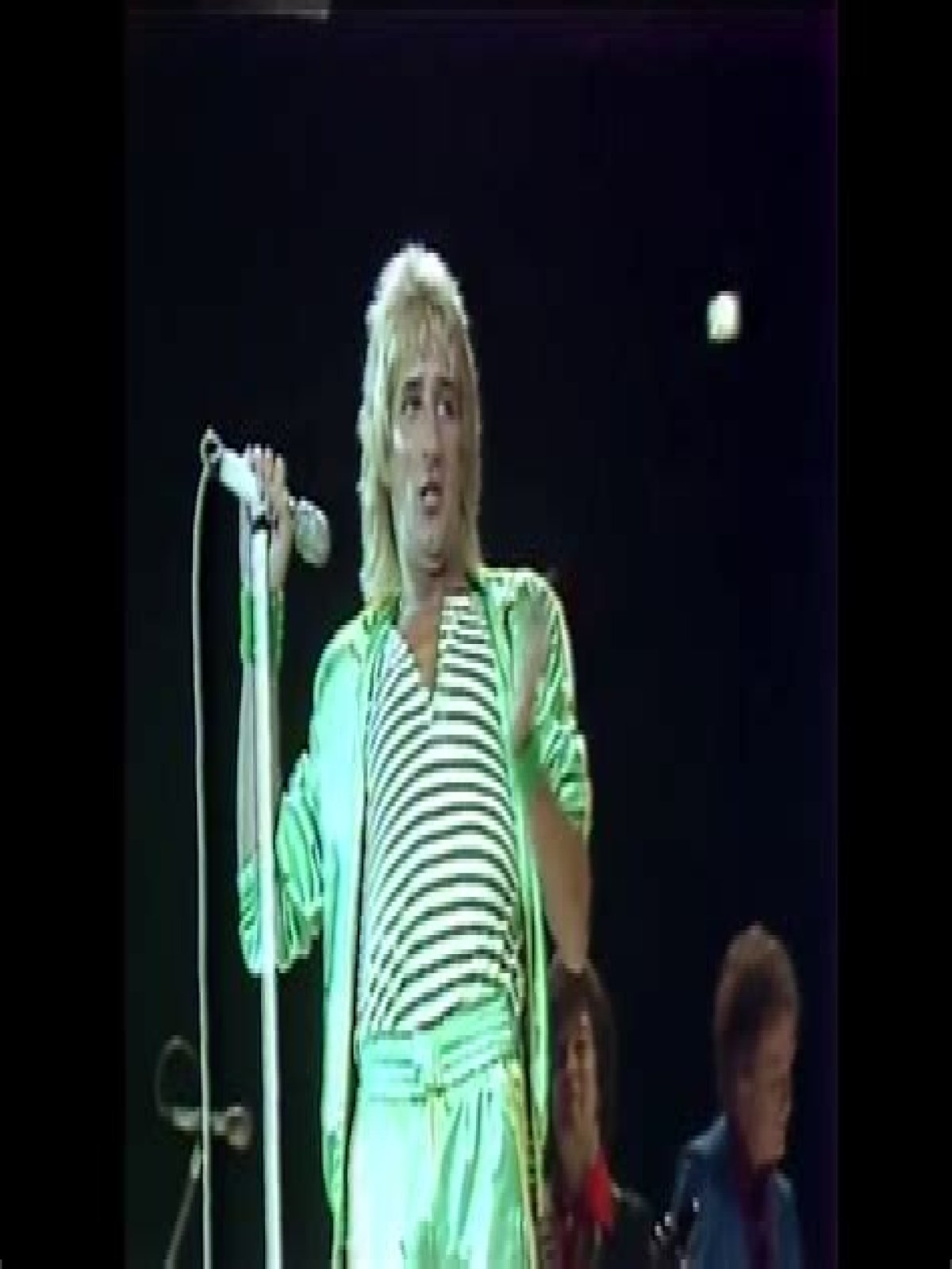 Rod Stewart’s Unforgettable Night In San Diego
